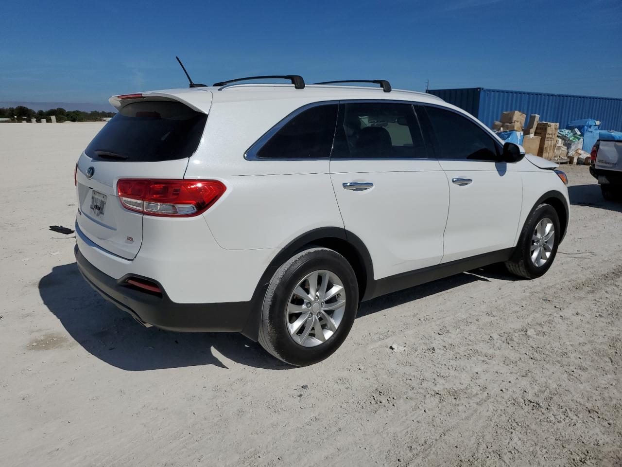 2016 Kia Sorento - Image 3
