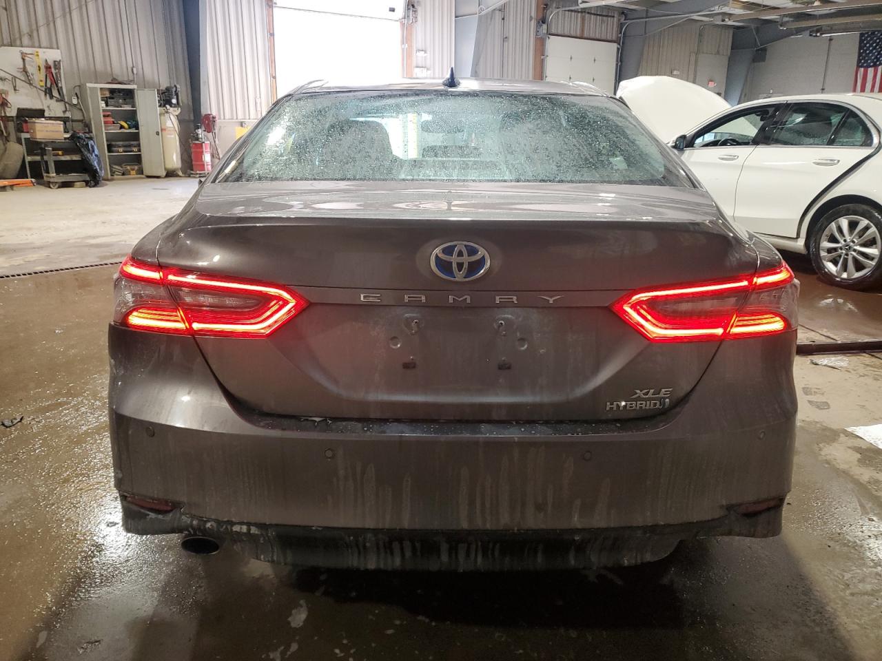 2022 Toyota Camry - Image 6
