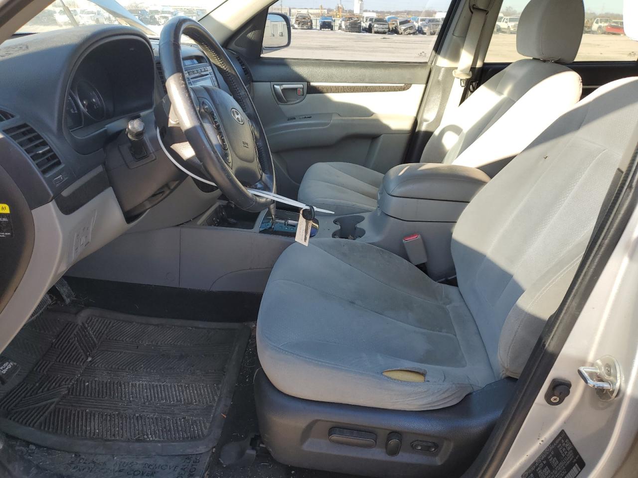 2009 Hyundai Santa Fe - Image 7