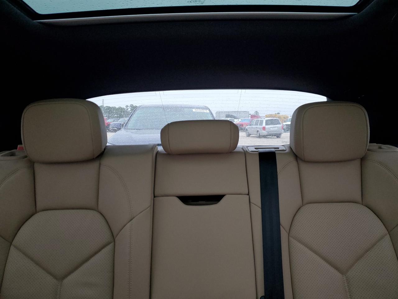 2024 Porsche Macan - Image 10