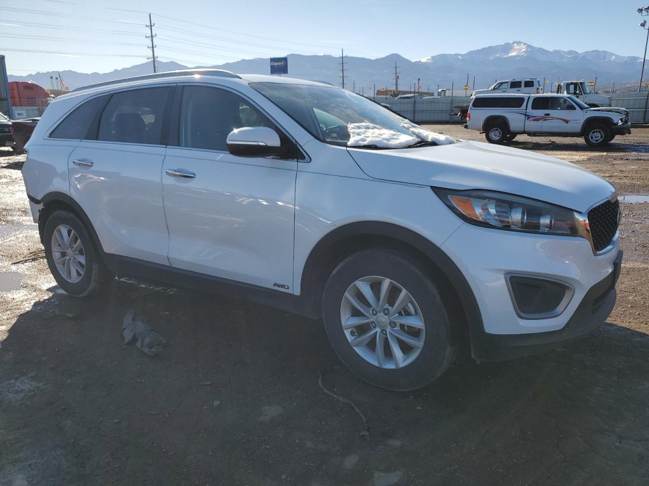 2016 Kia Sorento - Image 4