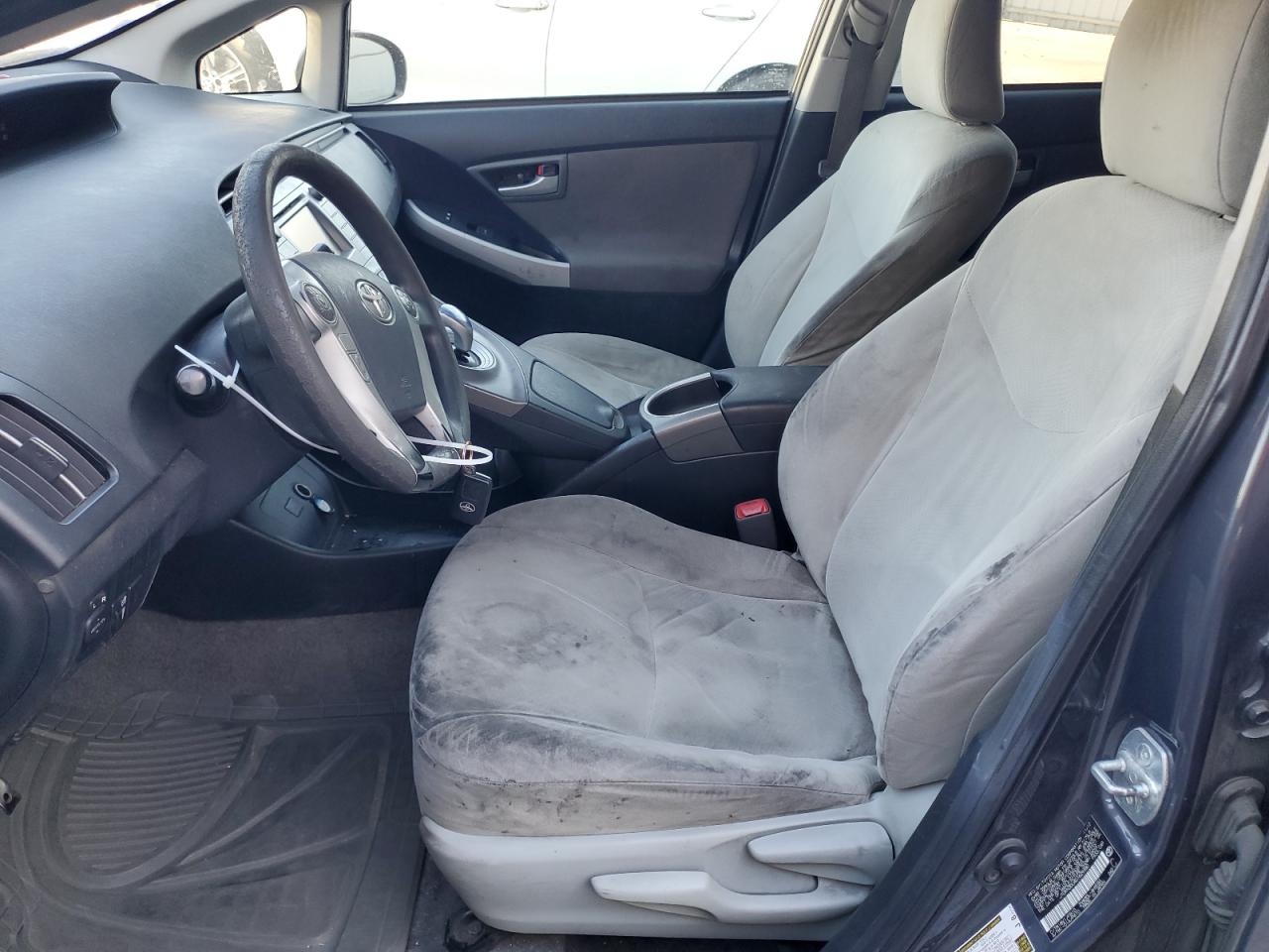2013 Toyota Prius - Image 7