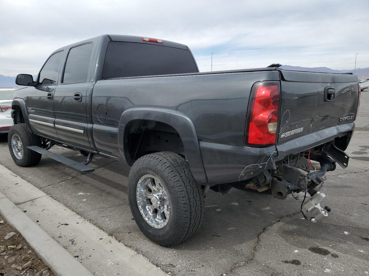 2005 Chevrolet Silverado - Image 2