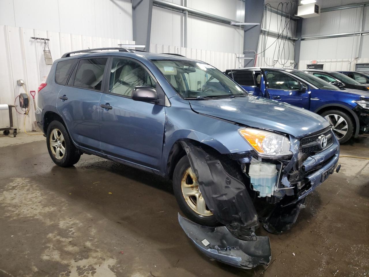 2012 Toyota RAV 4 - Image 4