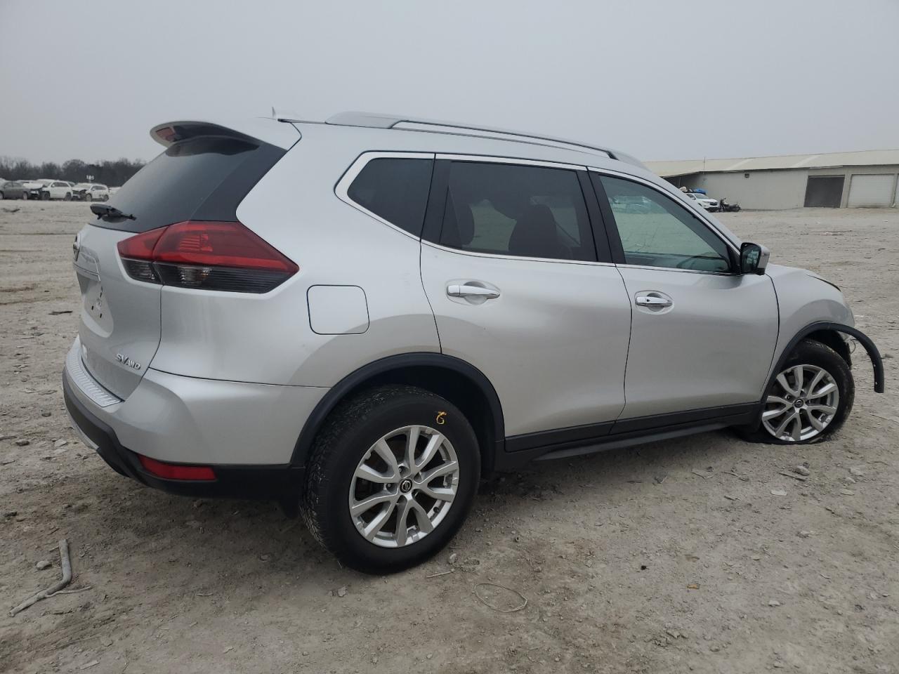 5N1AT2MV5JC834385 NISSAN ROGUE 2018
