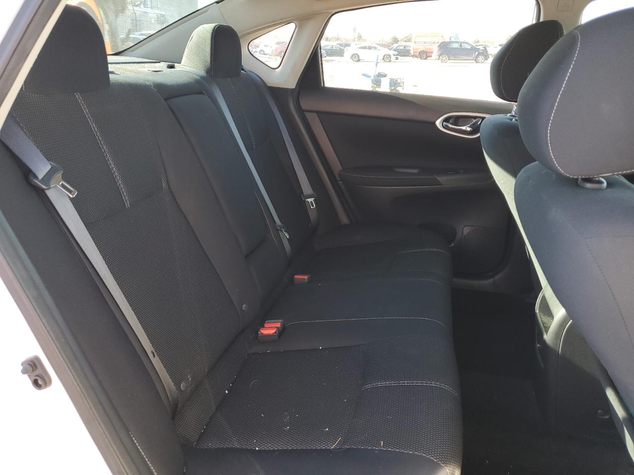 2015 Nissan Sentra - Image 10