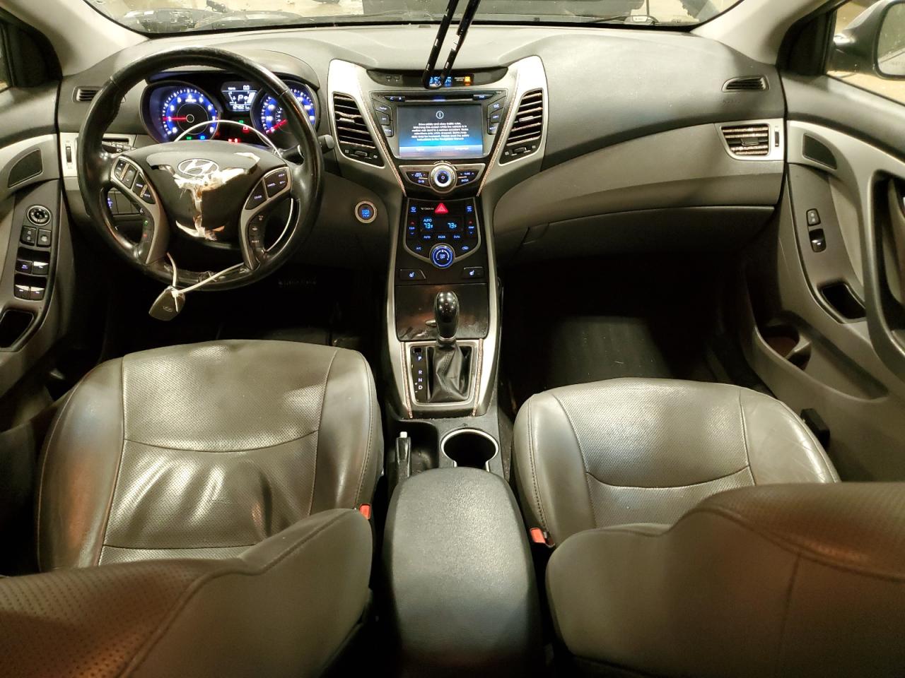 2015 Hyundai Elantra - Image 8