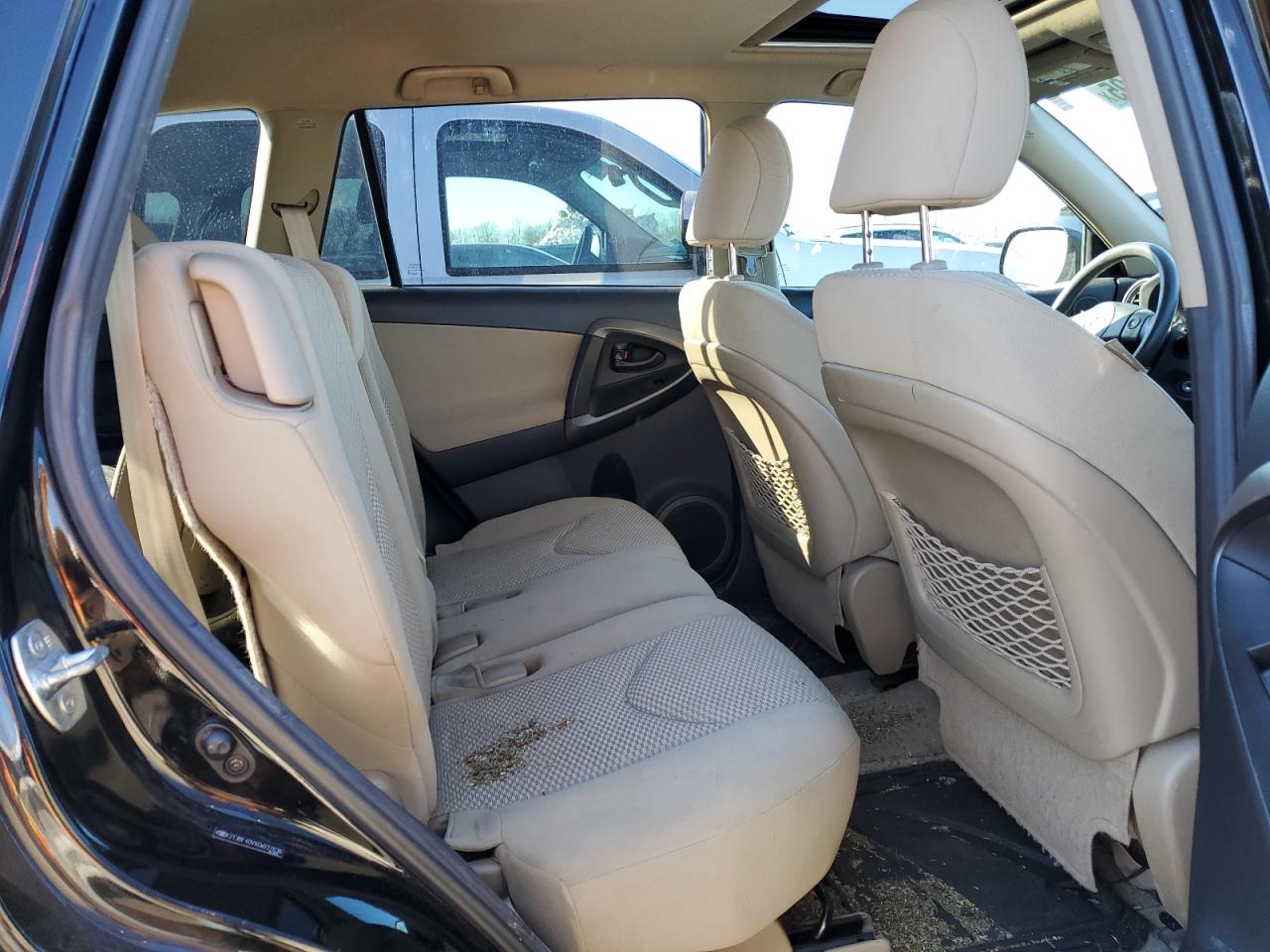 2012 Toyota RAV 4 - Image 11