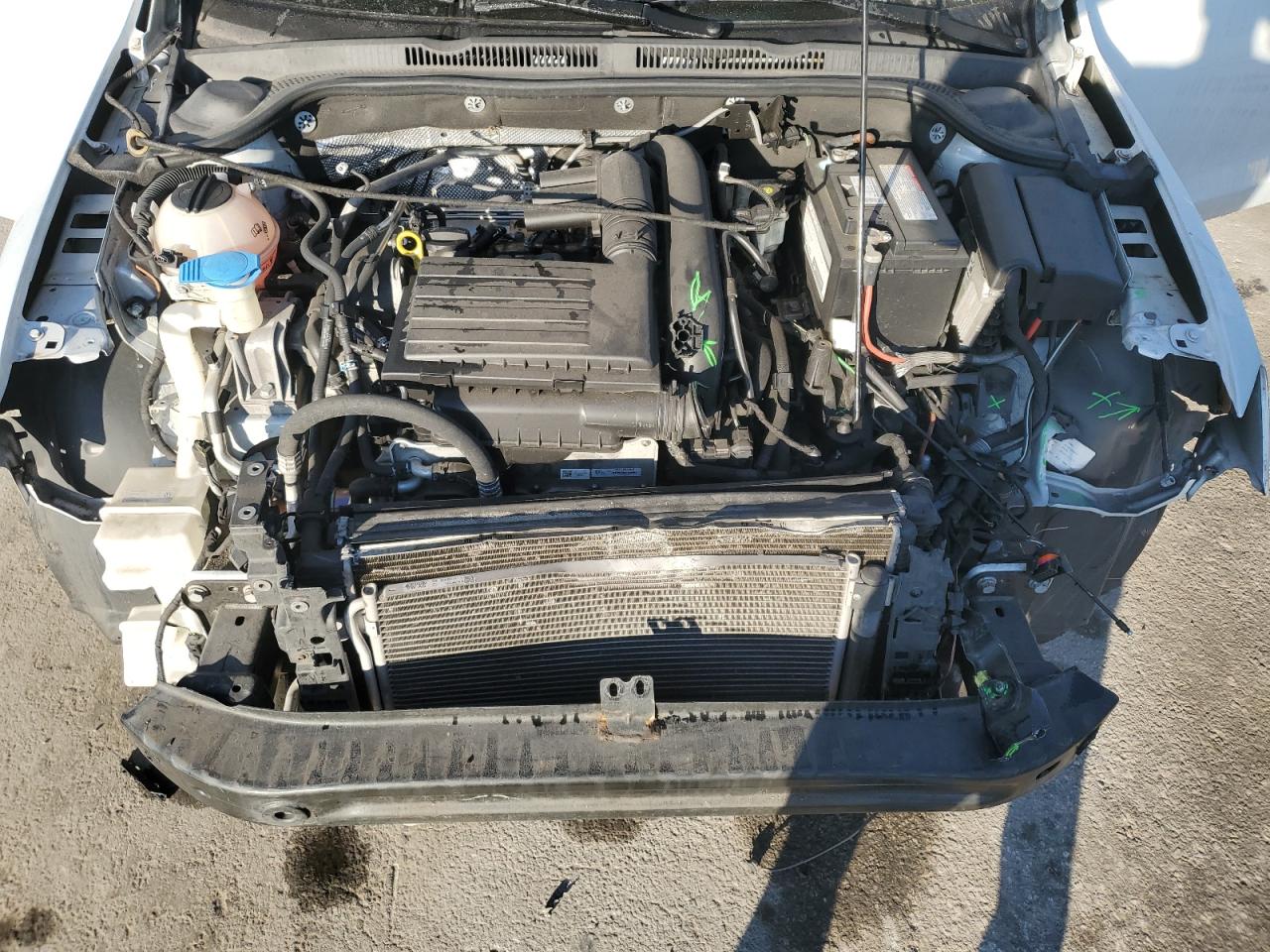 2017 Volkswagen Jetta - Image 11