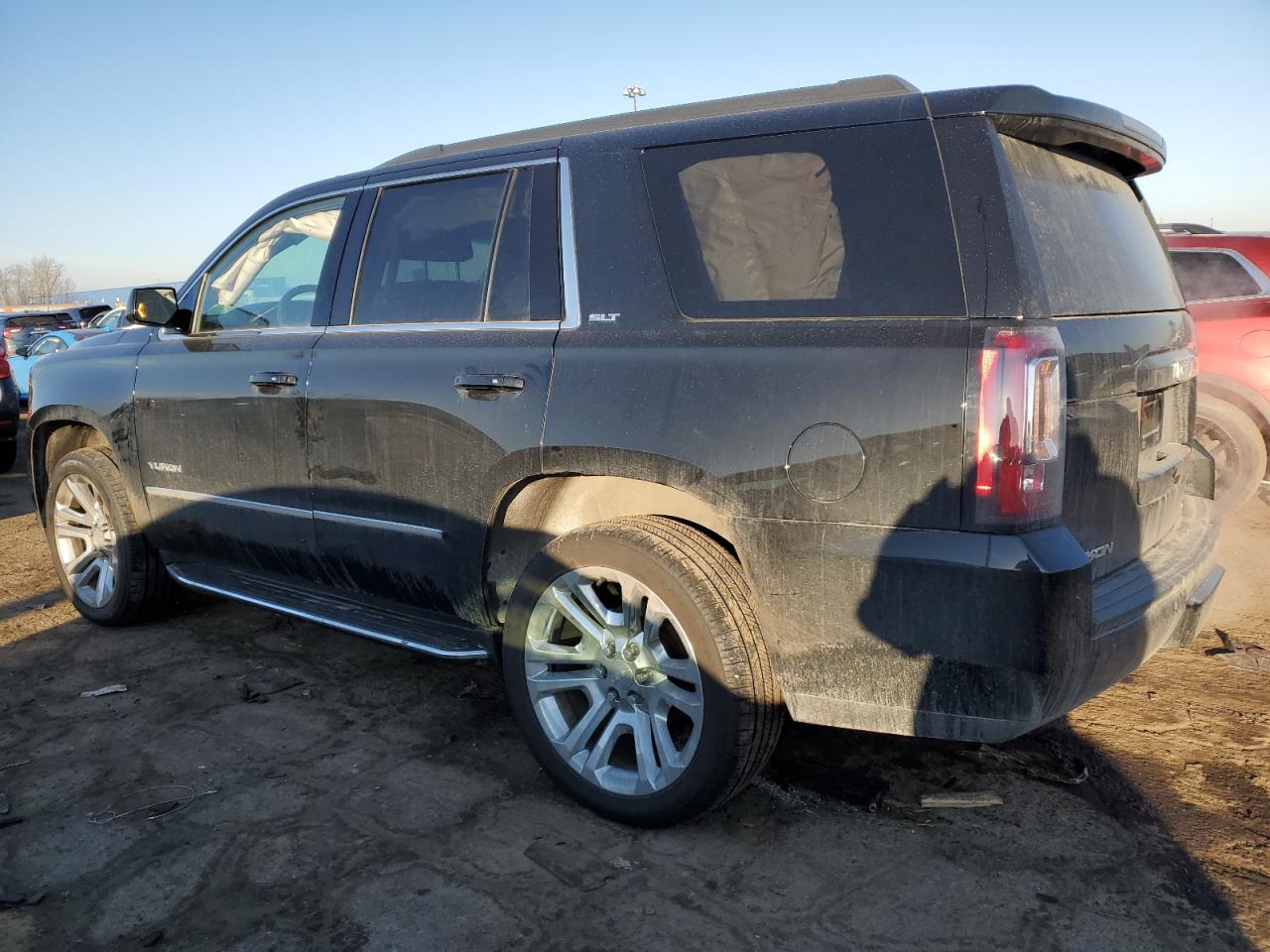 2019 GMC Yukon - Image 2