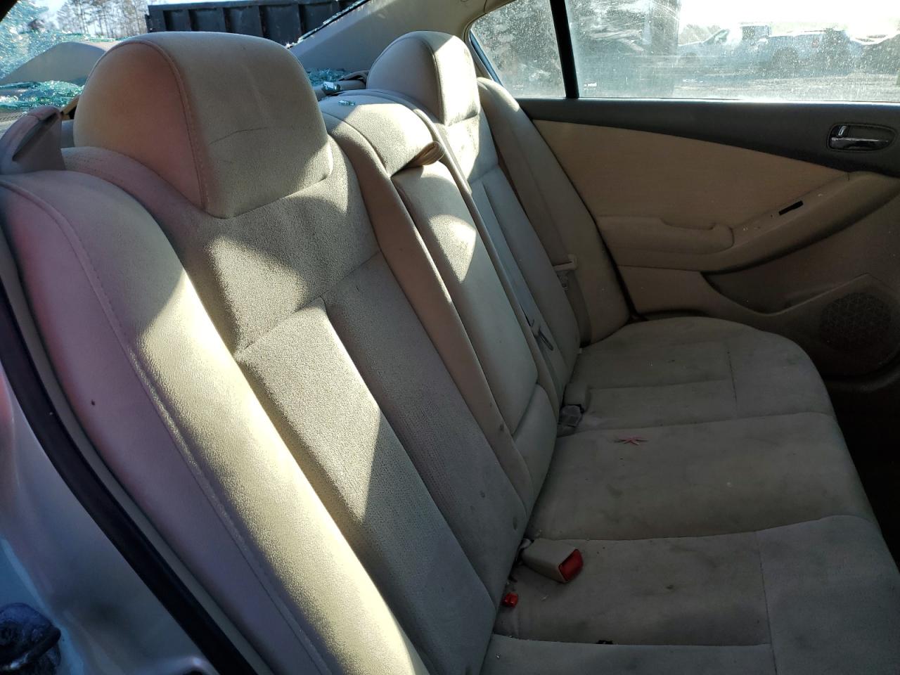 2010 Nissan Altima - Image 10