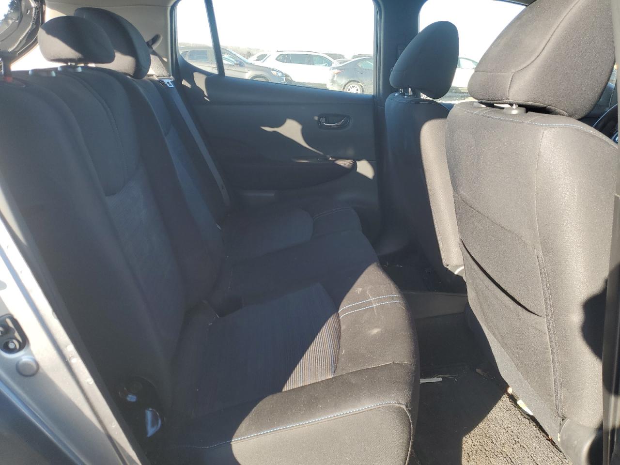 2021 Nissan Leaf - Image 11