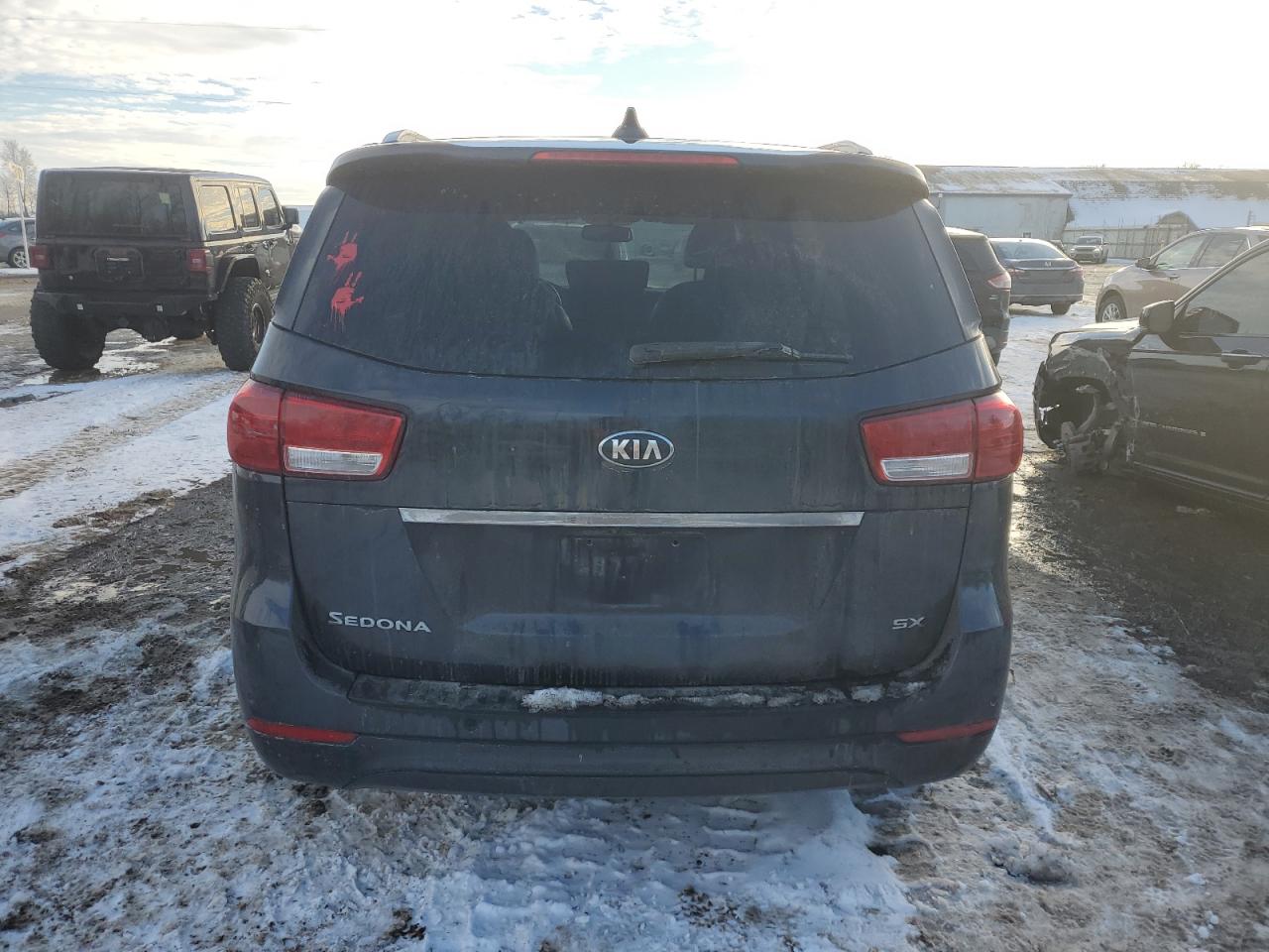 2015 Kia Sedona - Image 6