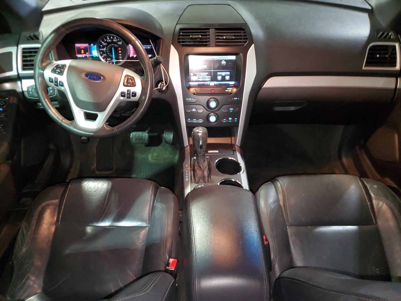 2013 Ford Explorer - Image 8