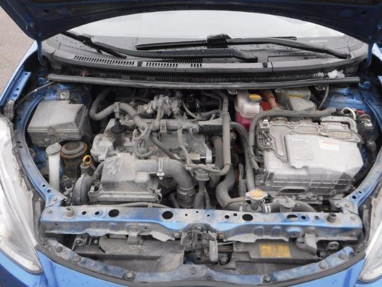 2015 Toyota Prius - Image 11