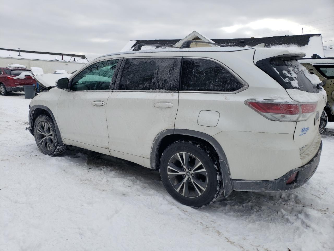 2016 Toyota Highlander - Image 2