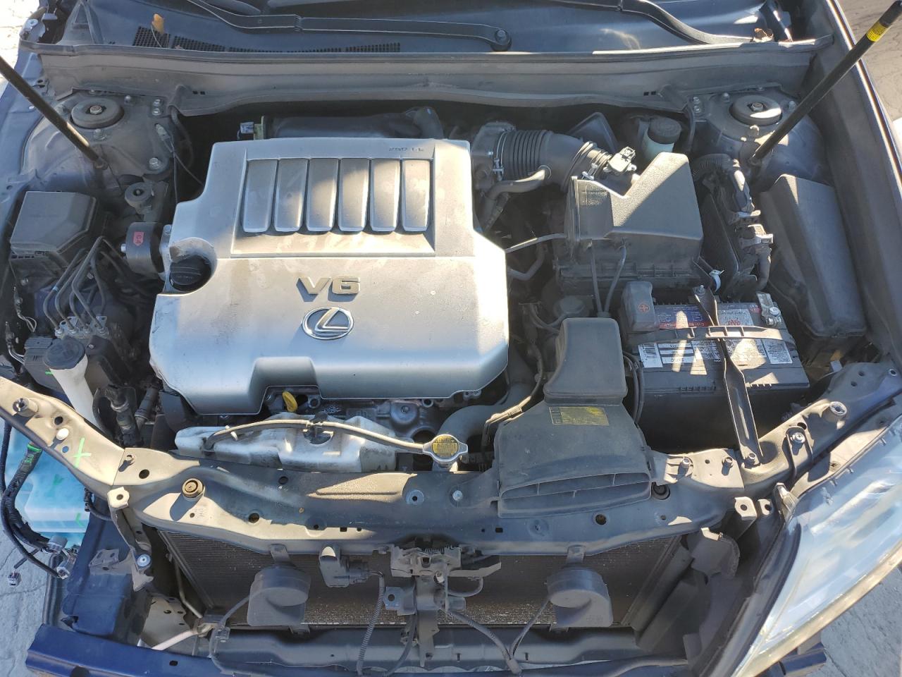 2014 Lexus ES - Image 11