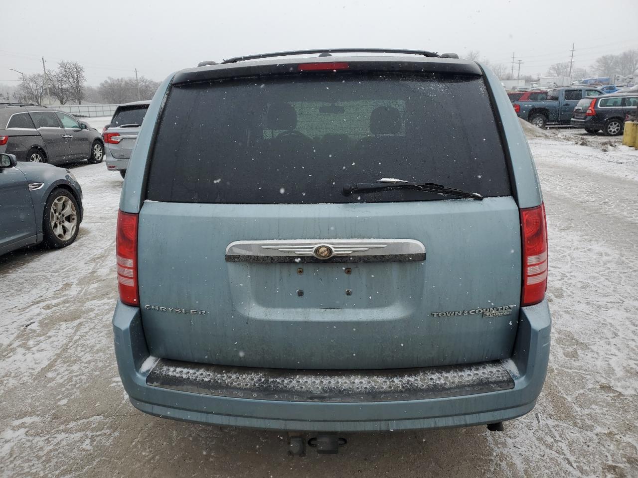2010 Chrysler Town & Country - Image 6