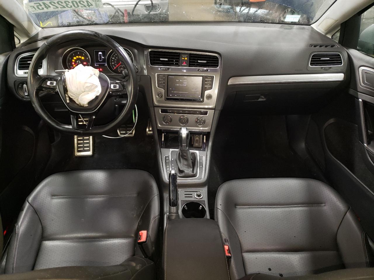 2017 Volkswagen Golf - Image 8