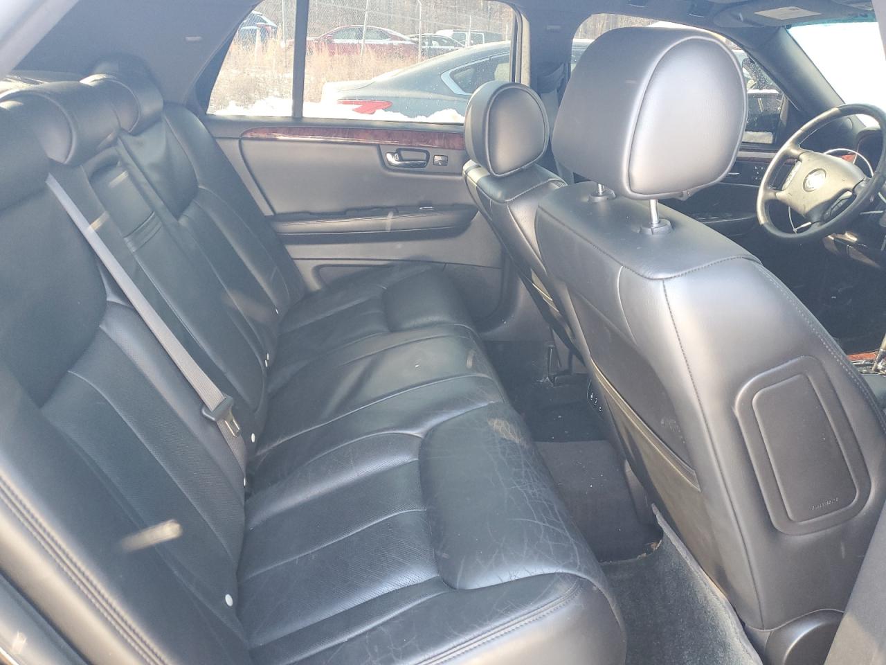 2006 Cadillac DTS - Image 10