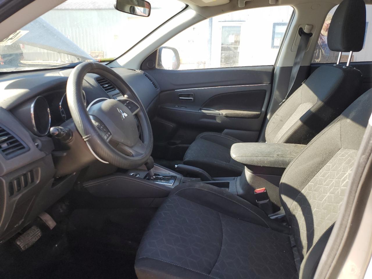 2020 Mitsubishi Outlander - Image 7