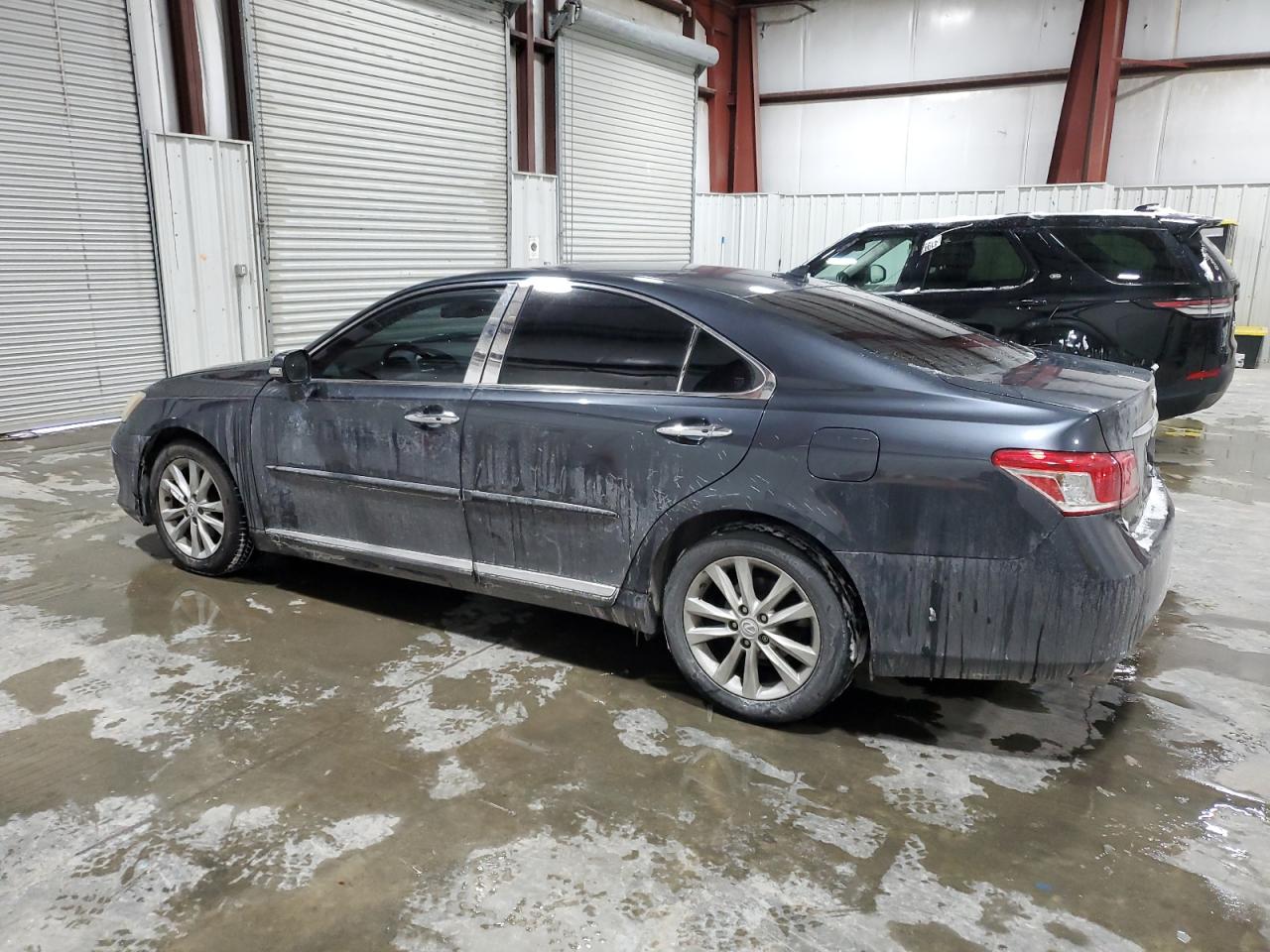 2011 Lexus ES - Image 2