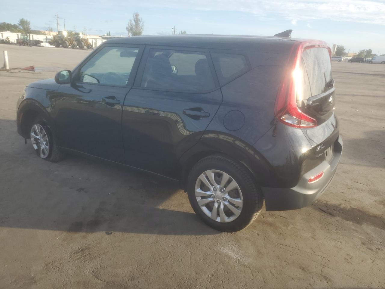 2021 Kia Soul - Image 2