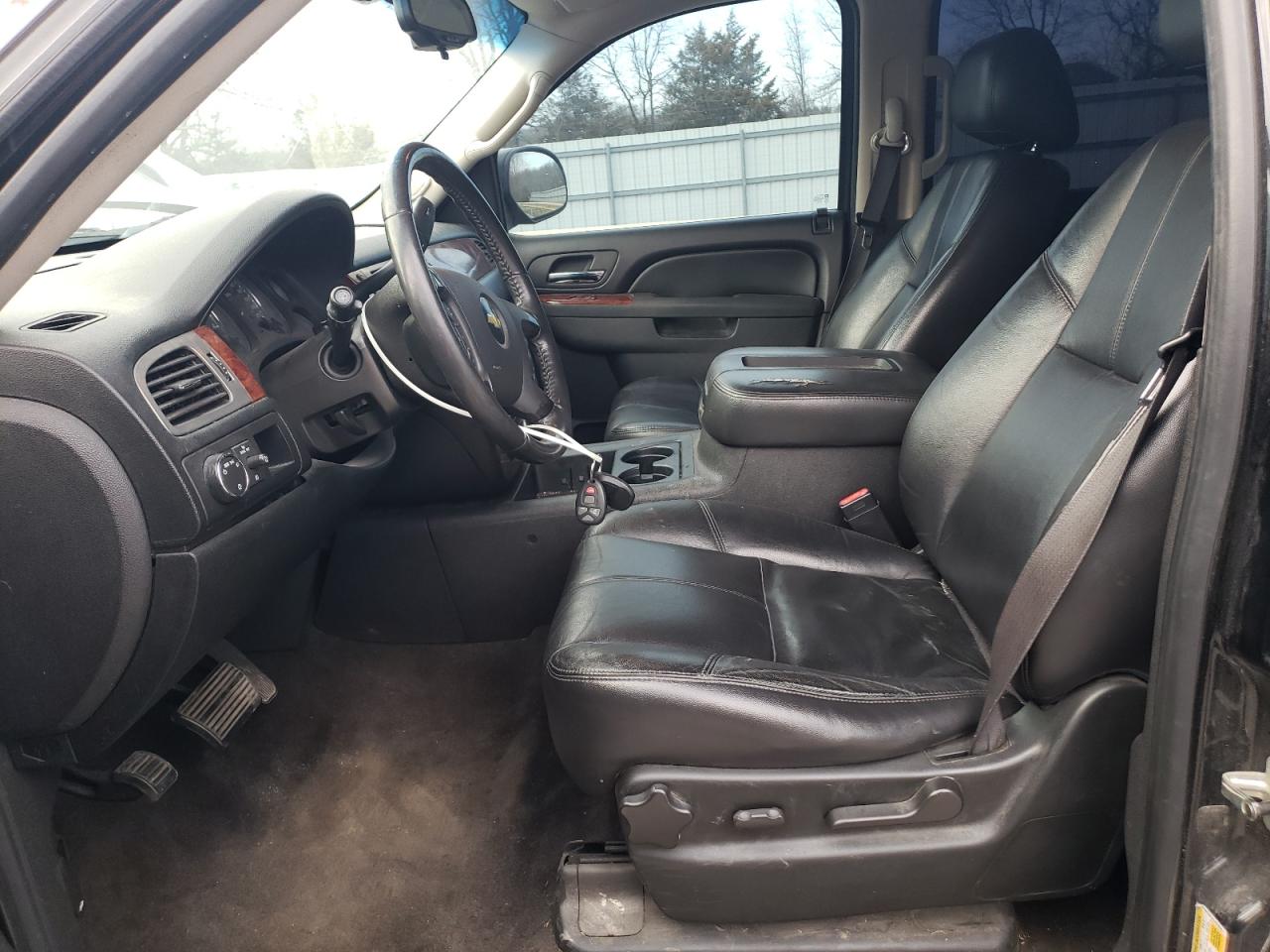 2010 Chevrolet Tahoe - Image 7