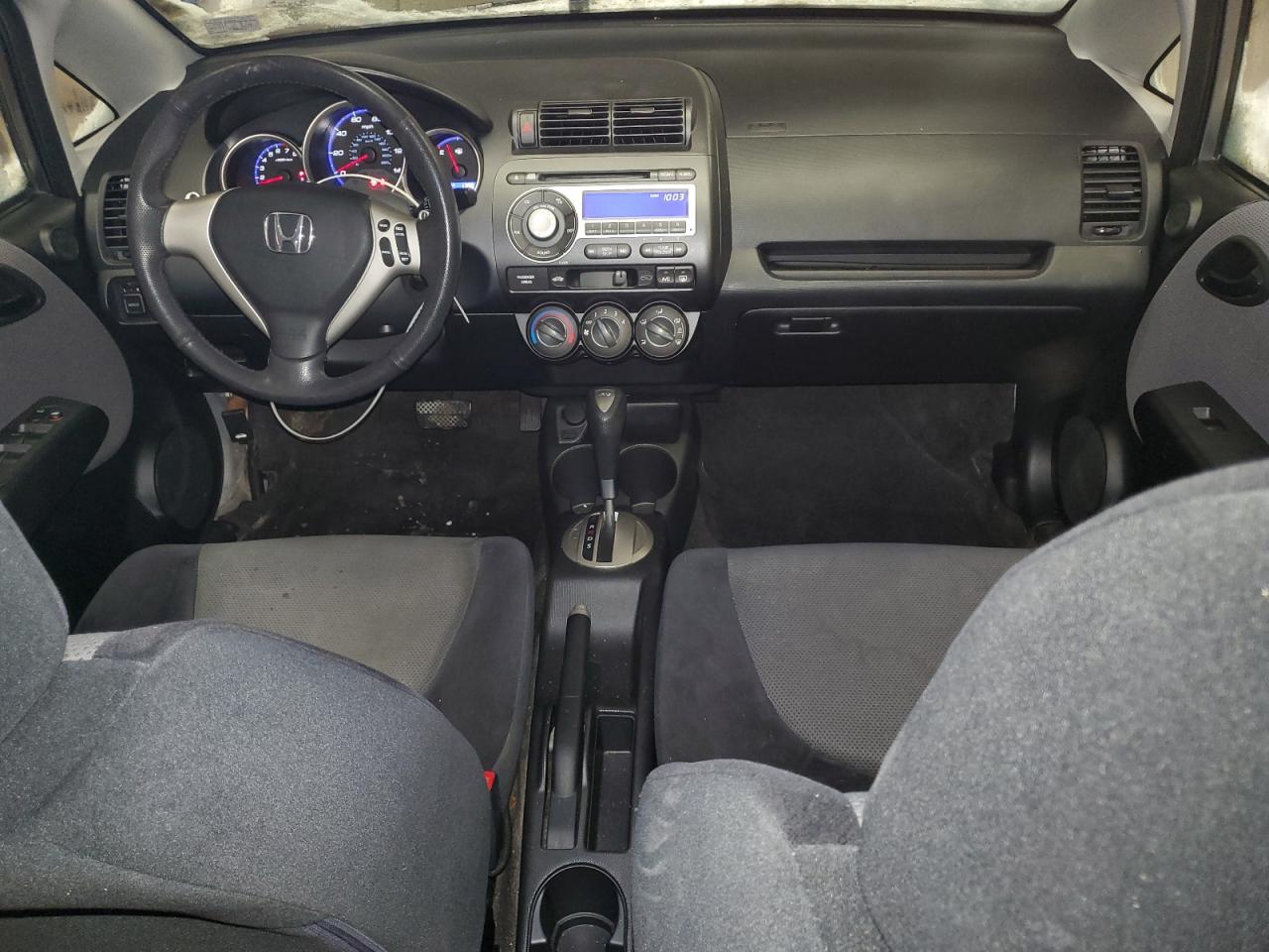 2007 Honda Fit - Image 8