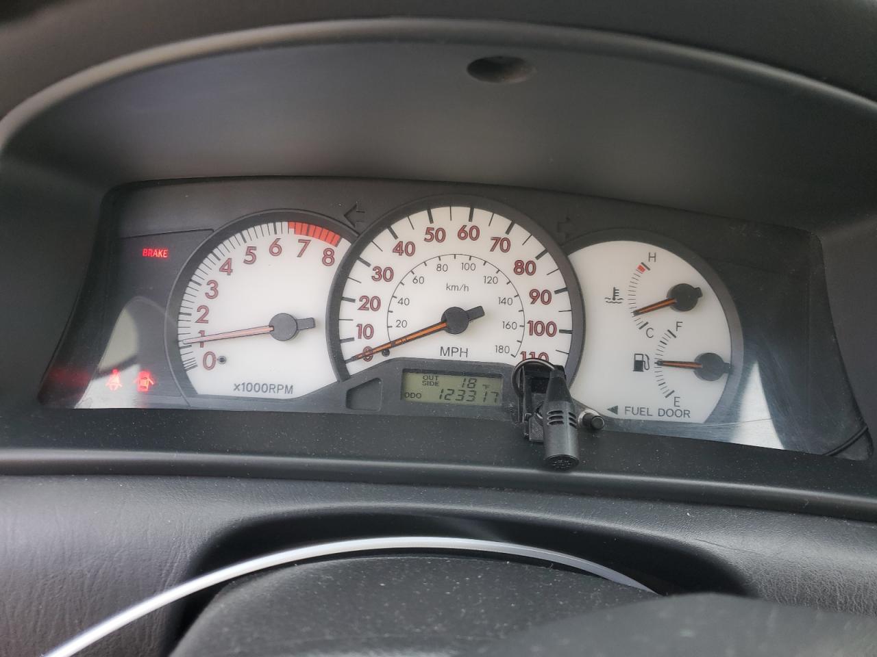 2004 Toyota Corolla - Image 9