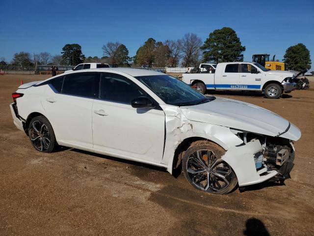  NISSAN ALTIMA 2024 White