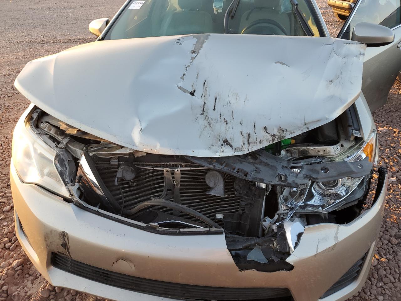 2014 Toyota Camry - Image 13
