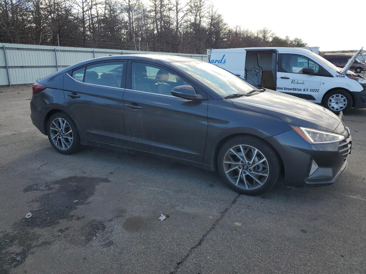 2020 Hyundai Elantra - Image 4