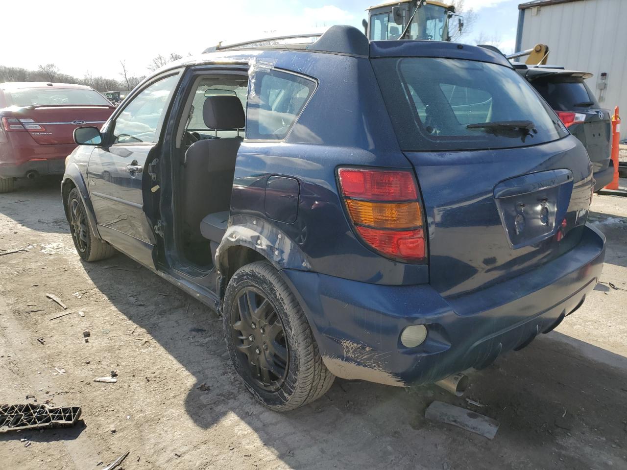 2006 Pontiac Vibe - Image 2