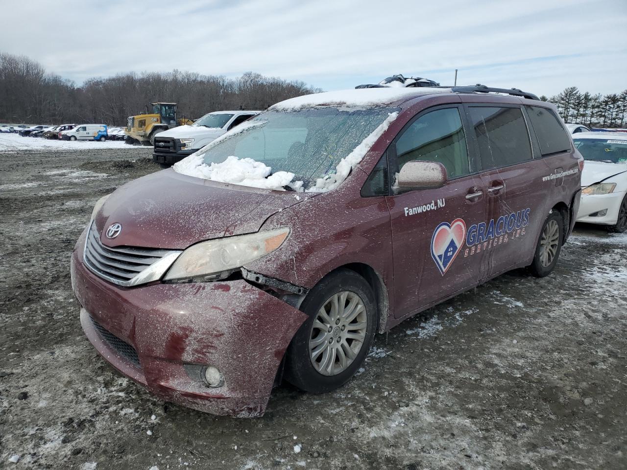 2015 Toyota Sienna - Image 1