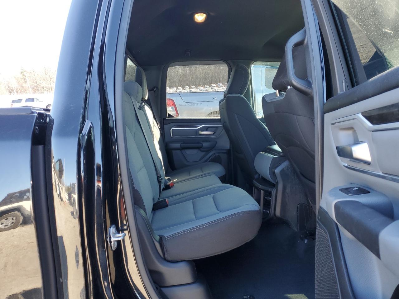 2021 RAM 1500 - Image 11