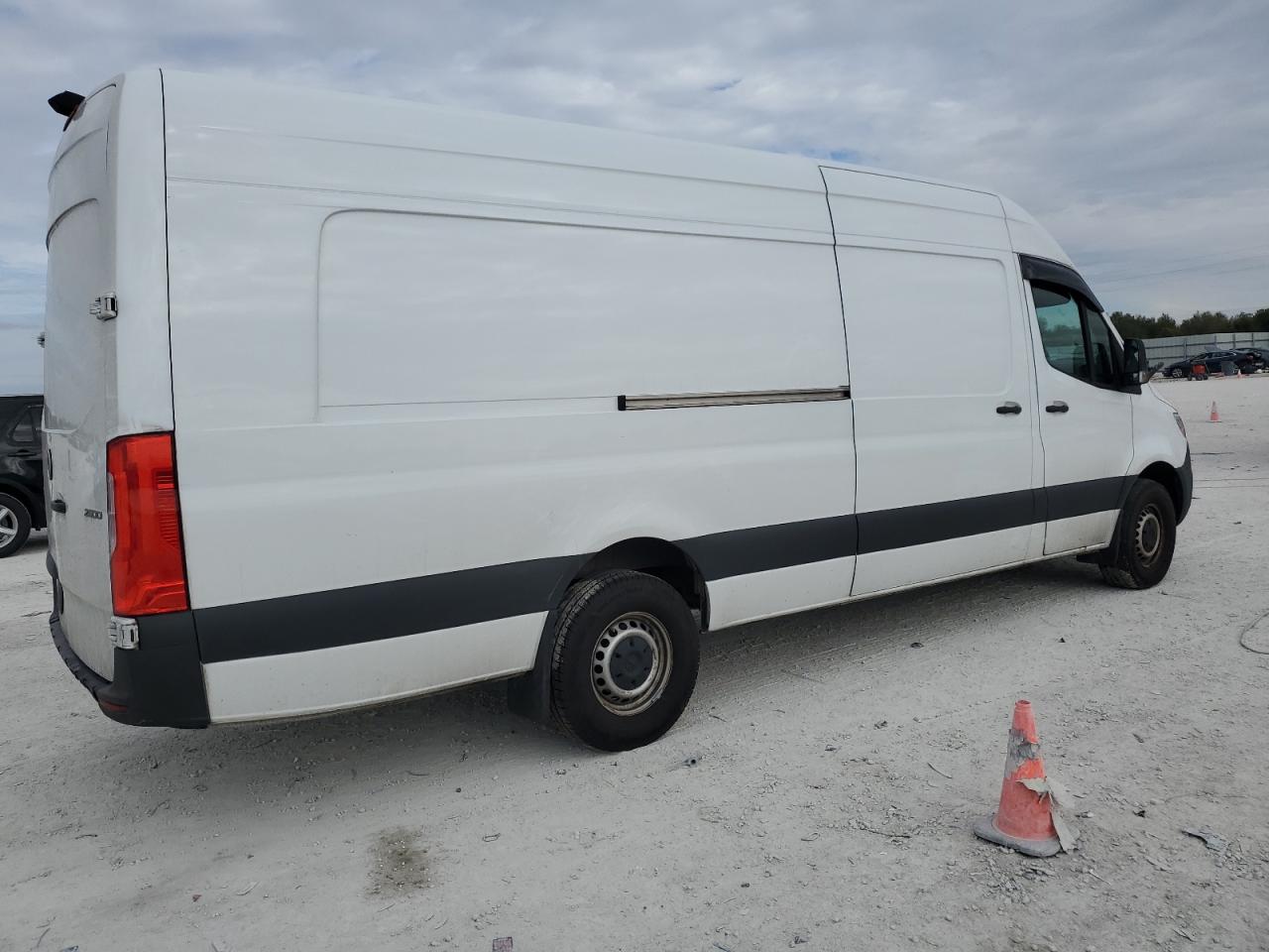 2023 Mercedes-Benz Sprinter - Image 3