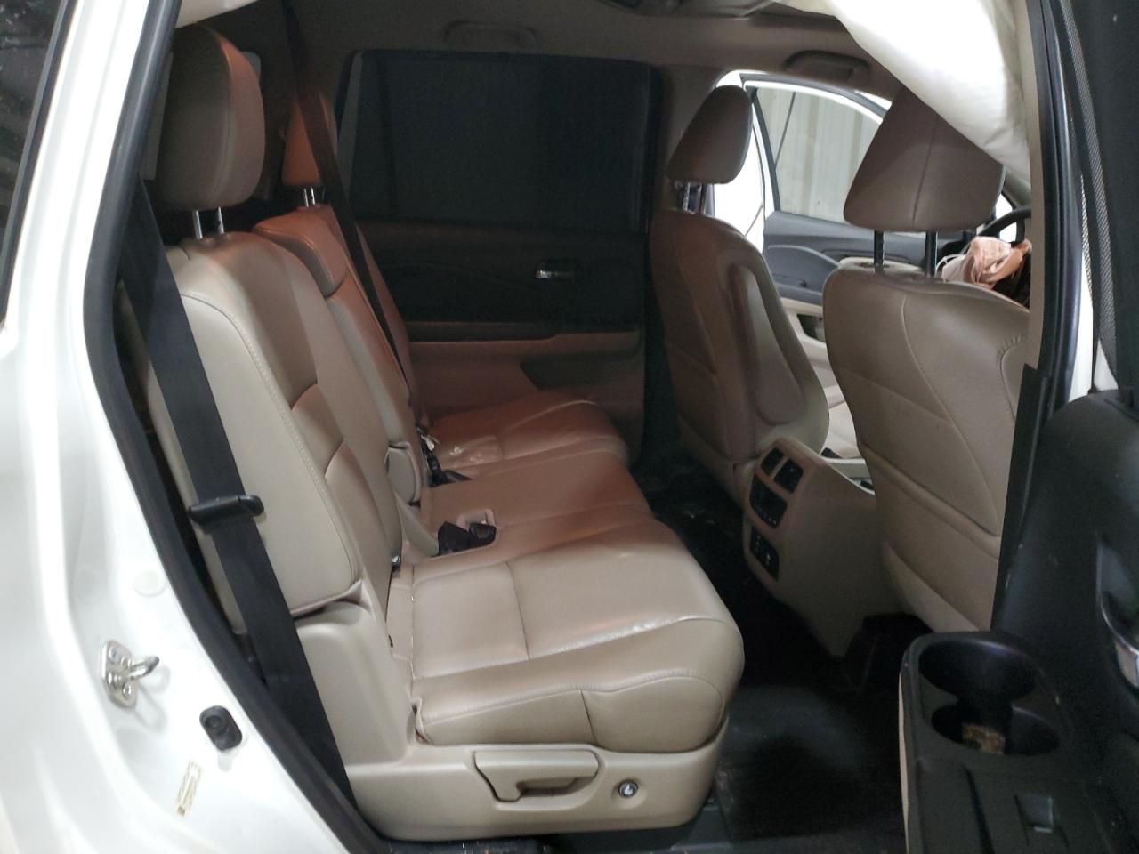 2016 Honda Pilot - Image 12