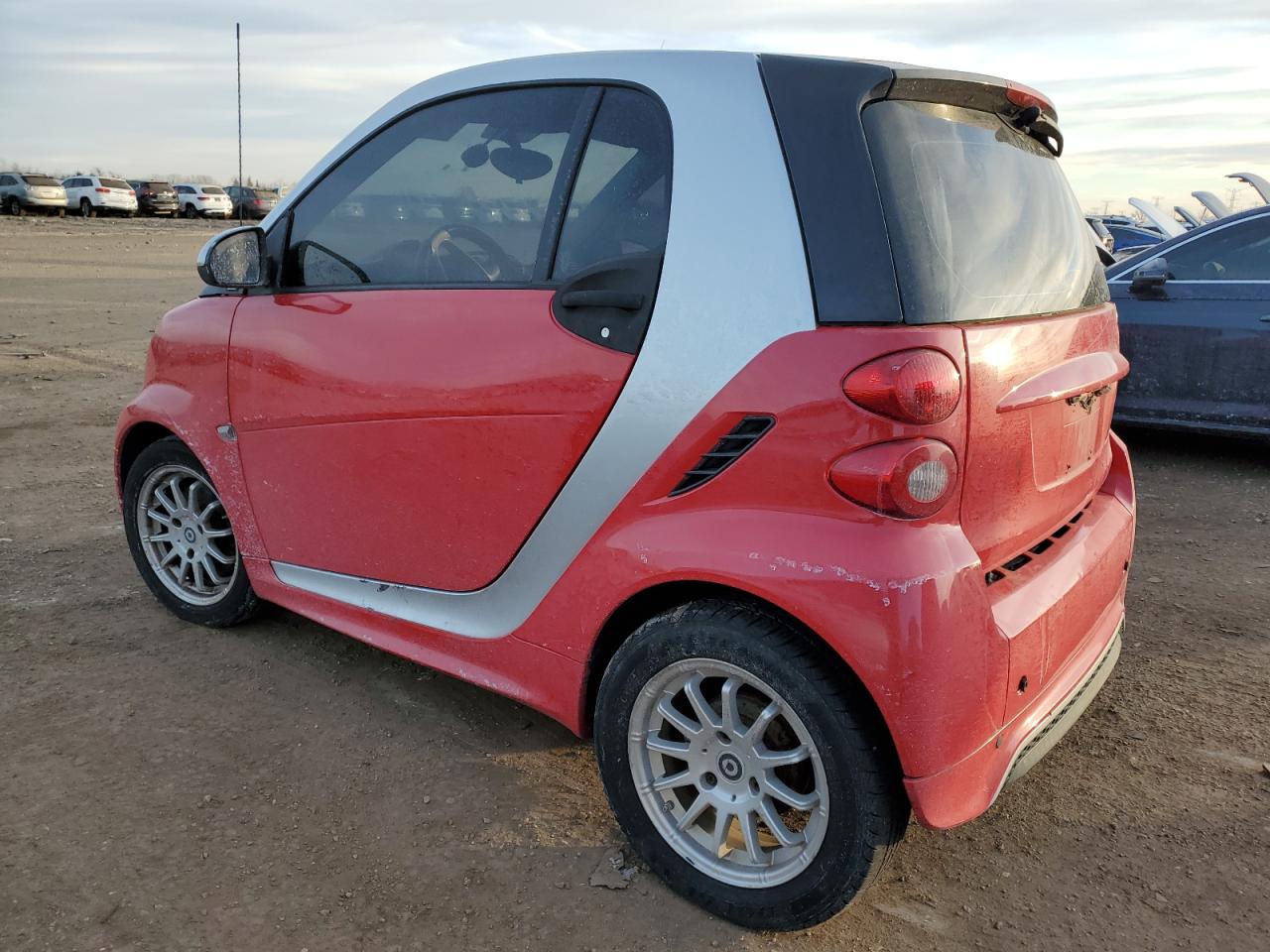 VIN WMEEJ3BAXDK688675 2013 SMART FORTWO no.2