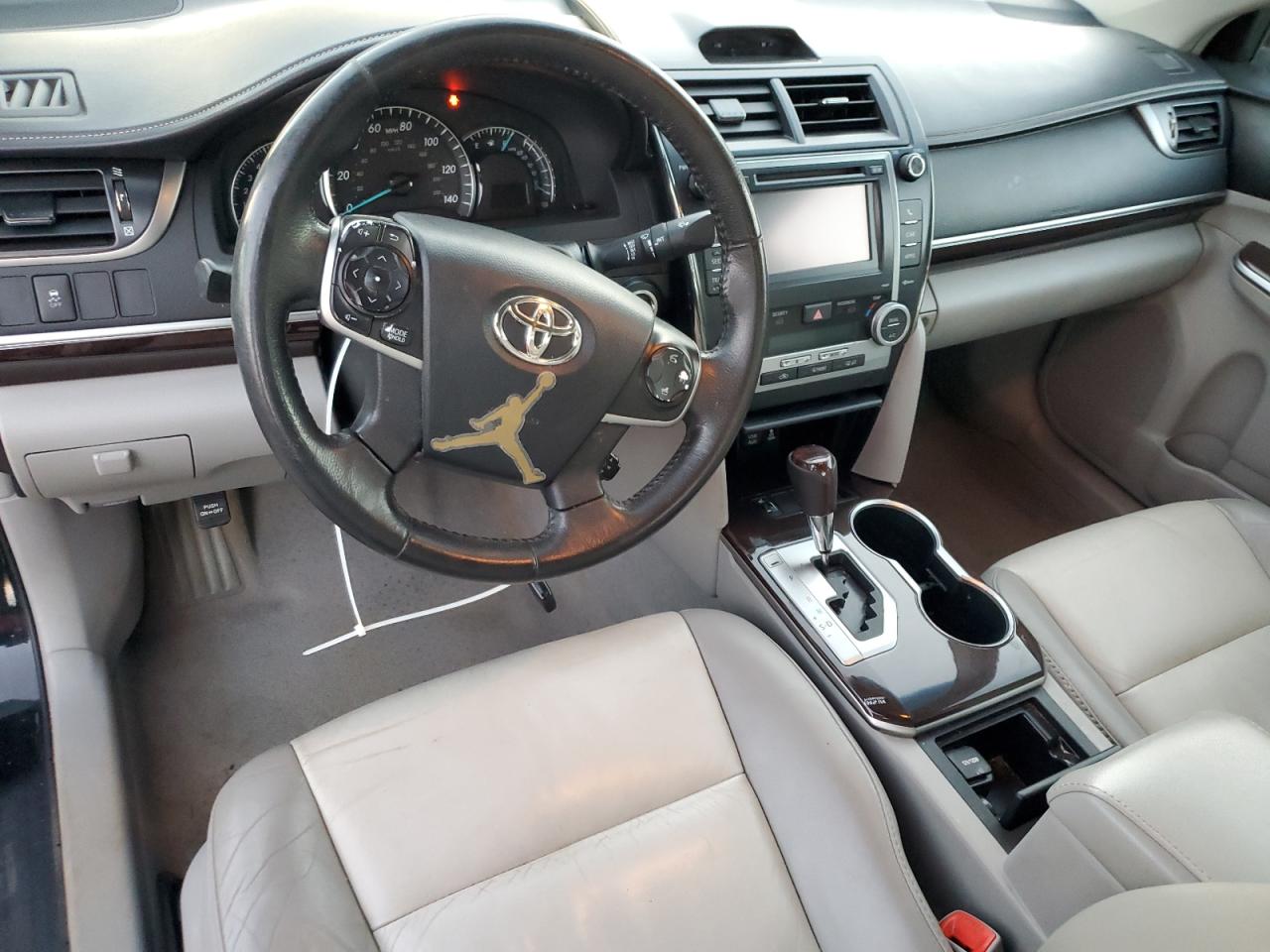 2012 Toyota Camry - Image 8