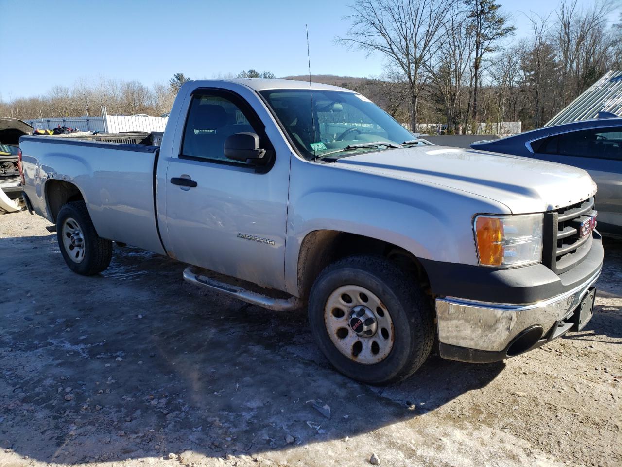 2011 GMC Sierra - Image 4