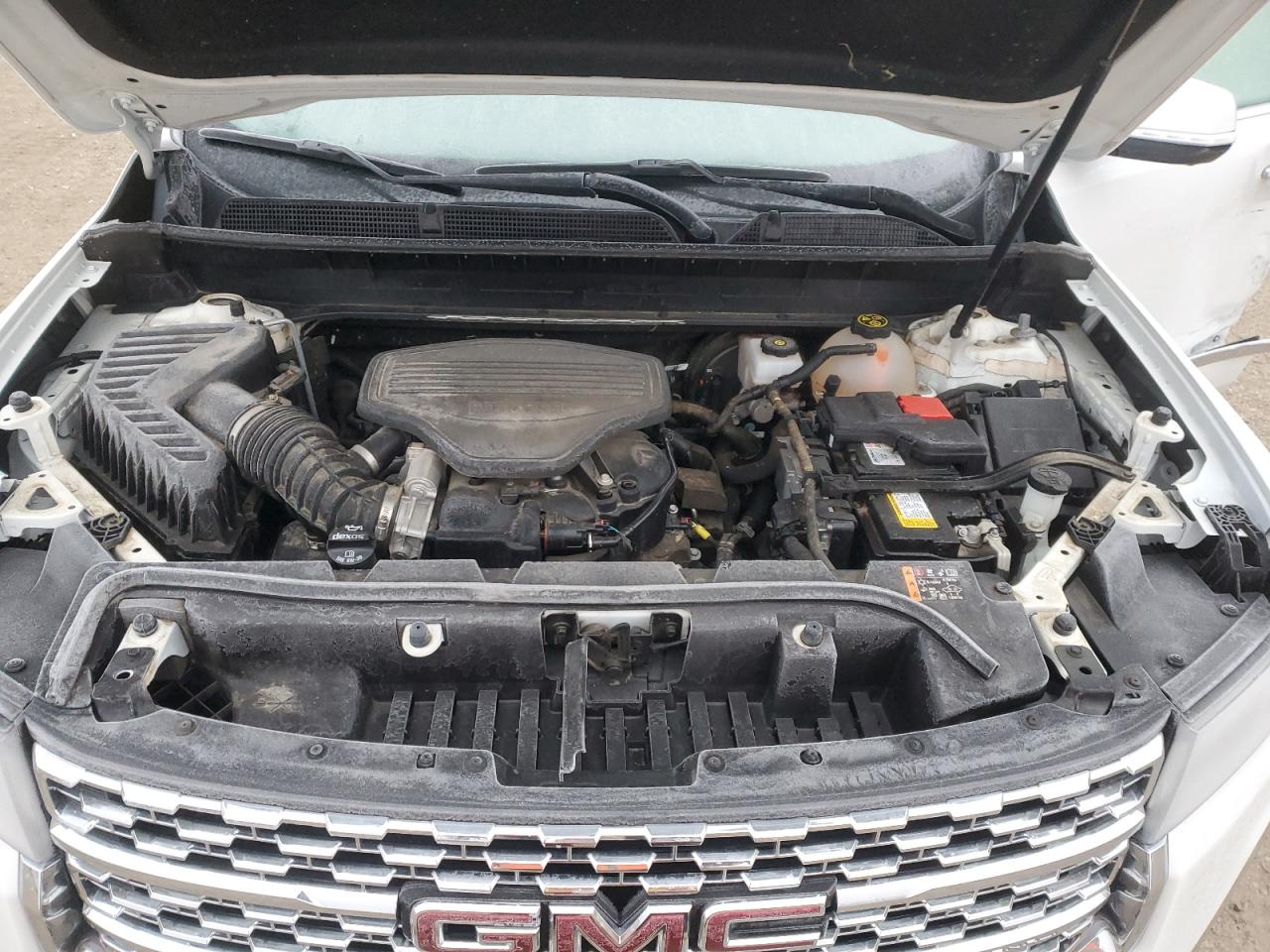 2022 GMC Acadia - Image 12