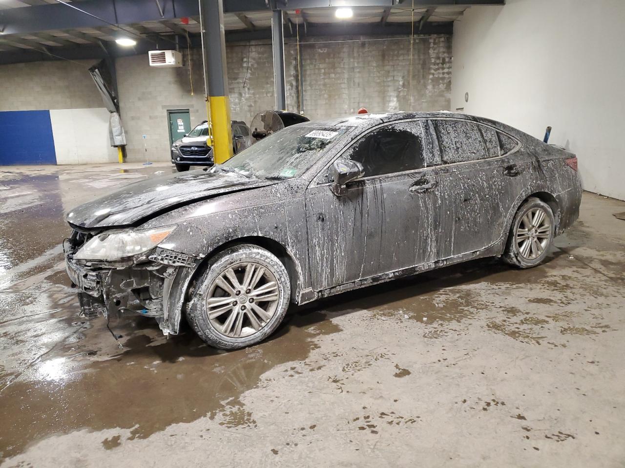 2014 Lexus ES - Image 1