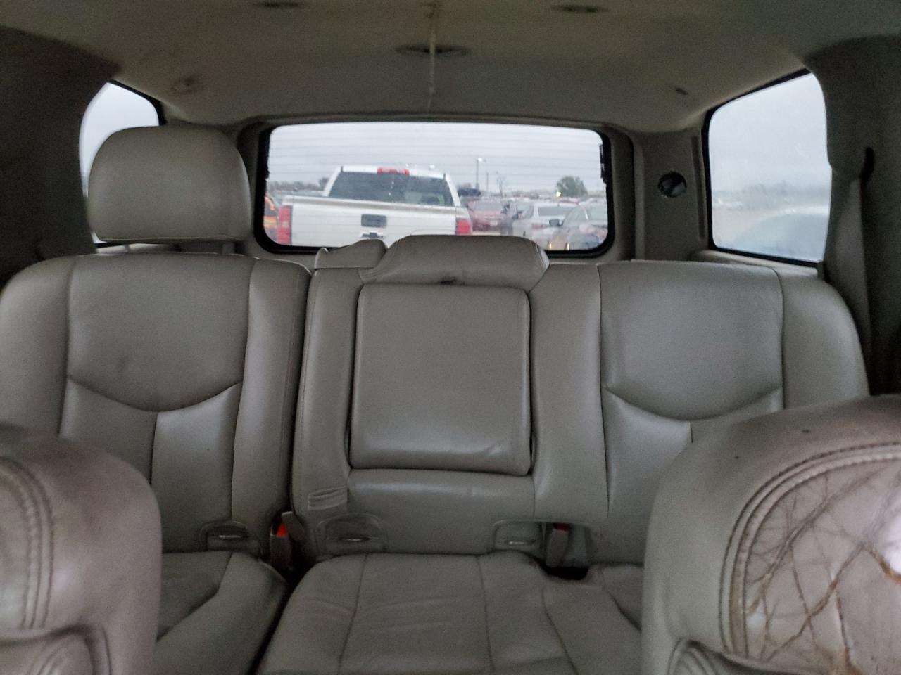 2004 GMC Yukon - Image 10
