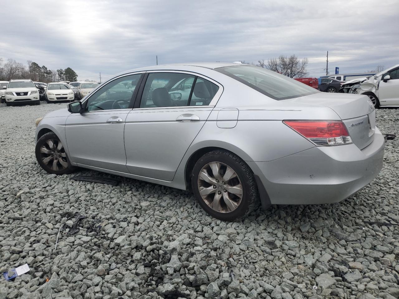 2009 Honda Accord - Image 2