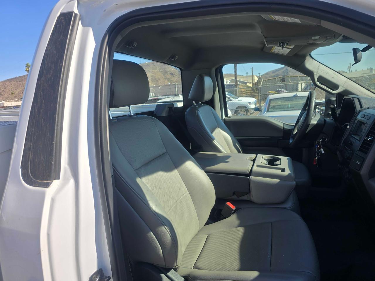 2022 Ford F350 - Image 6
