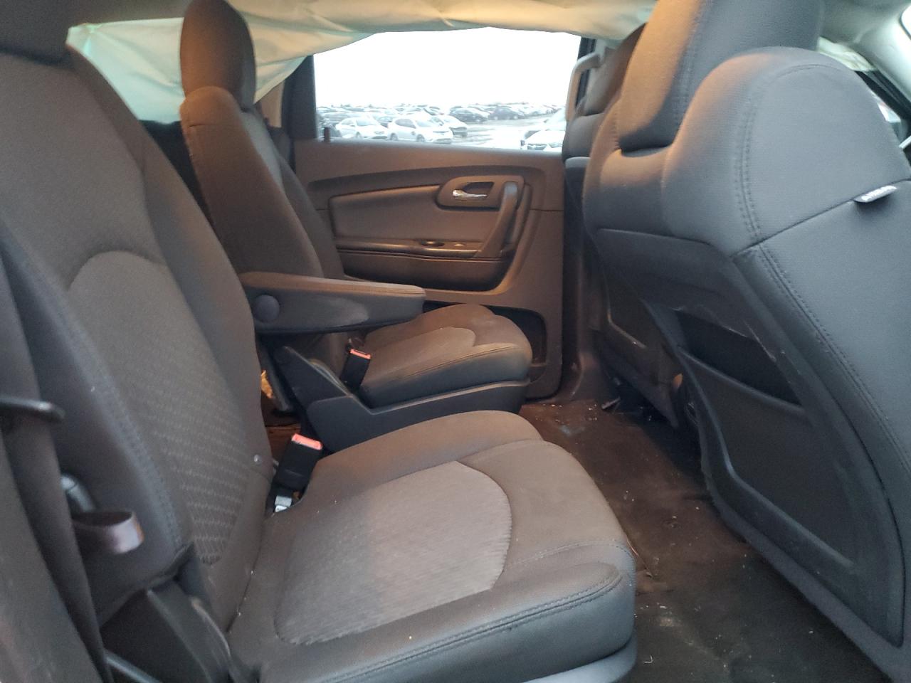 2011 Chevrolet Traverse - Image 11