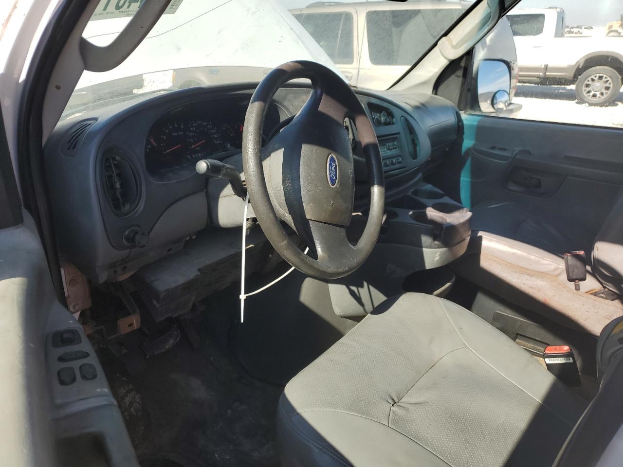 2008 Ford Econoline - Image 8