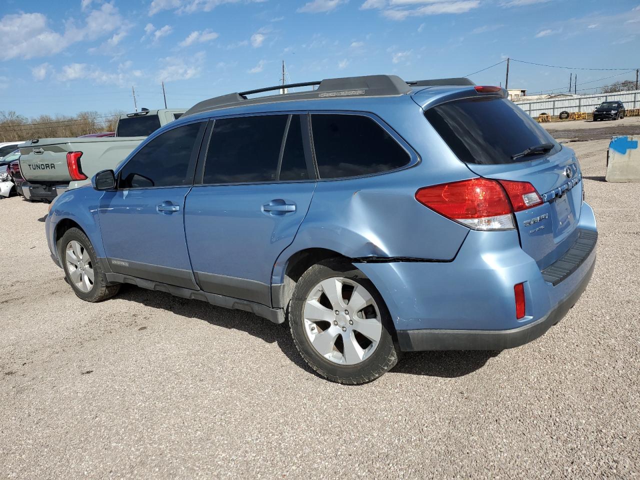 2010 Subaru Outback - Image 2