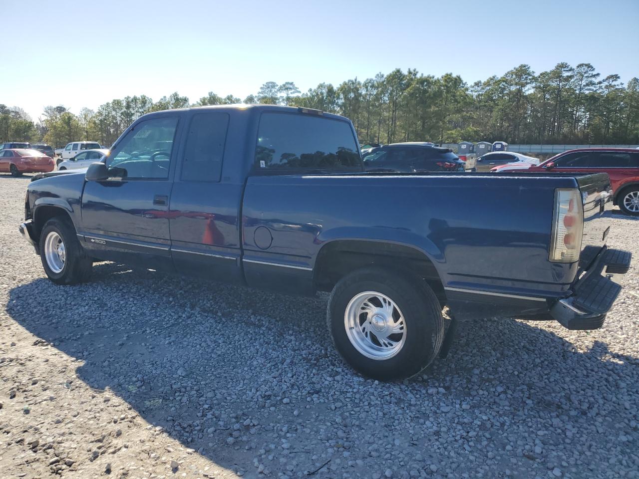 1998 Chevrolet GMT-400 - Image 2